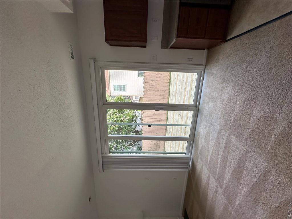 208 Oak Grove Rn Property Photo 5