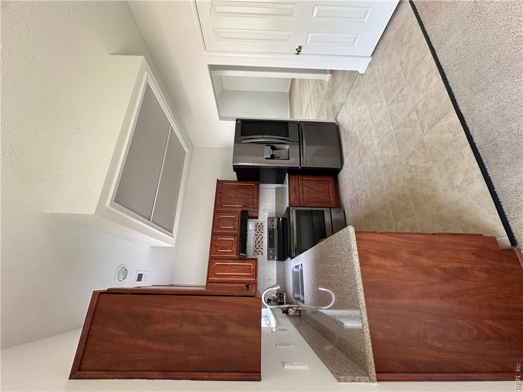 208 Oak Grove Rn Property Photo 8