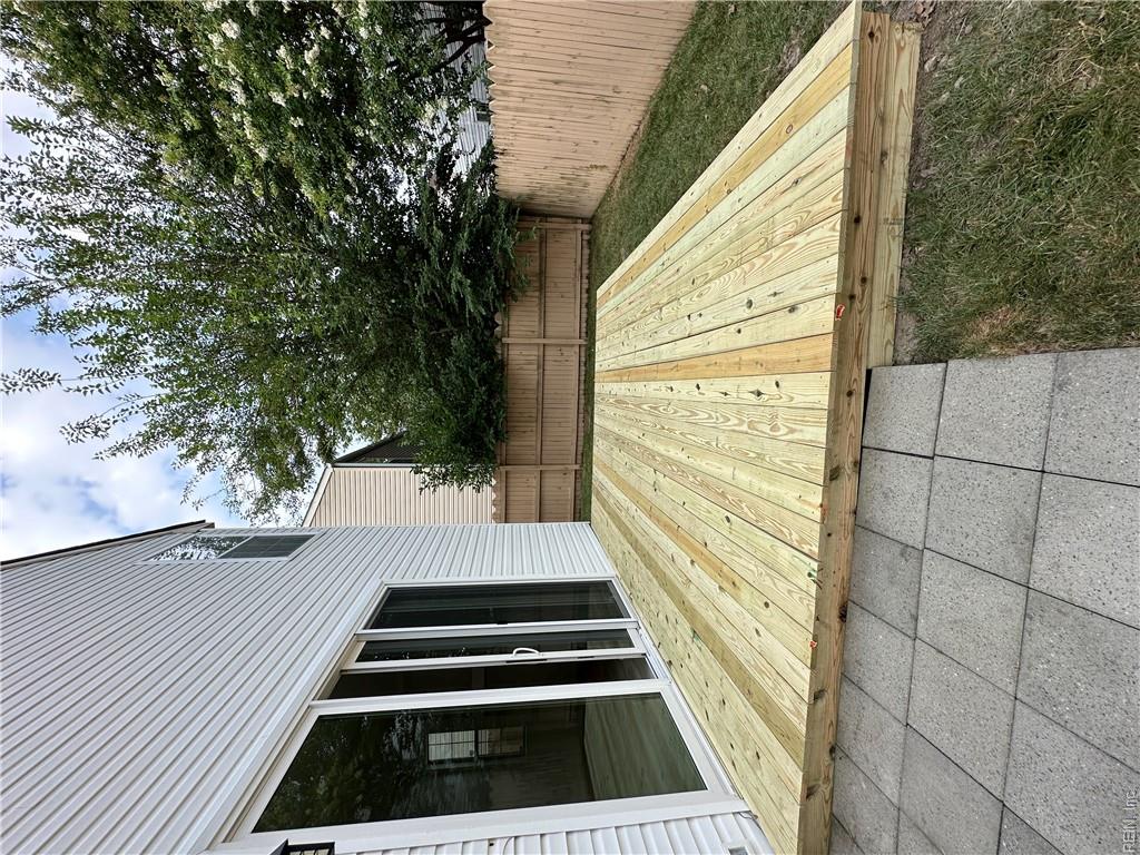 208 Oak Grove Rn Property Photo 10