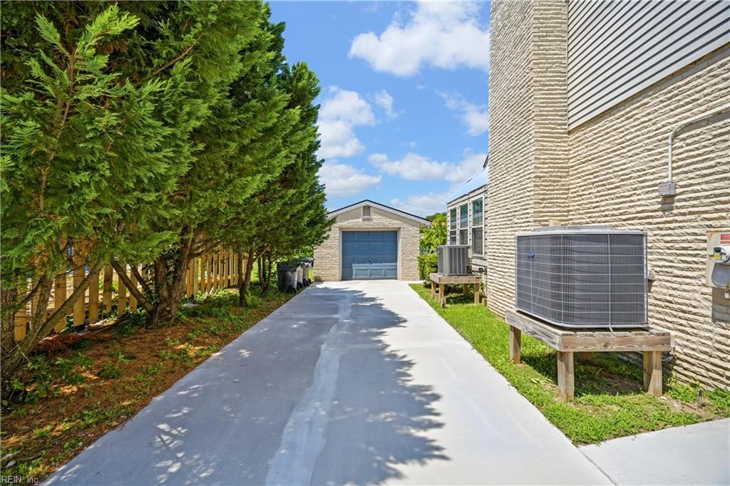 203 Skipper Ct Property Photo 4