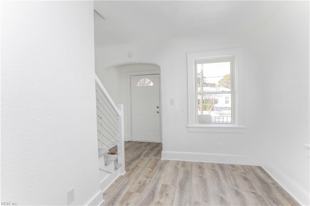 1609 Richmond Ave Property Photo 3