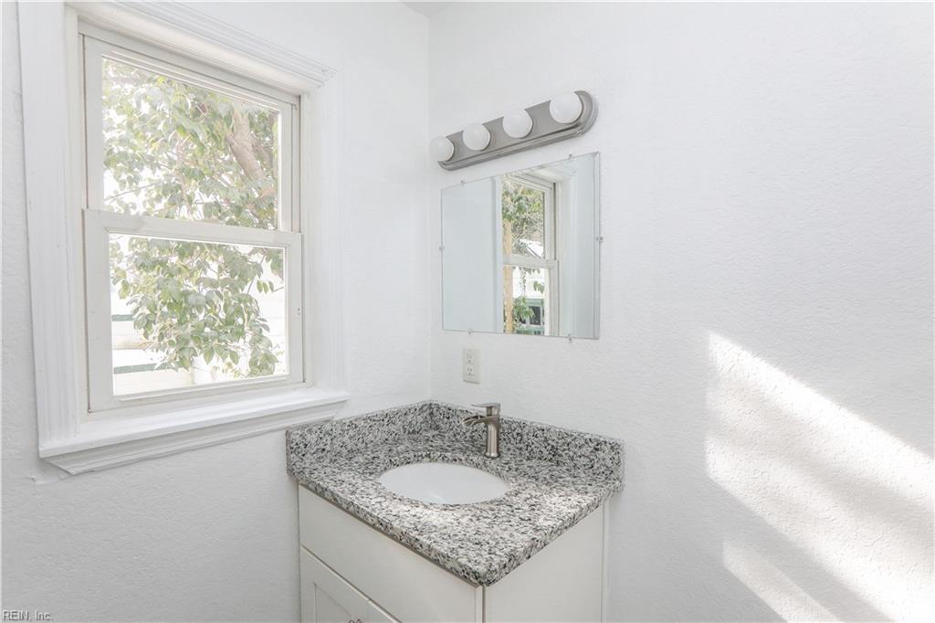 1609 Richmond Ave Property Photo 17