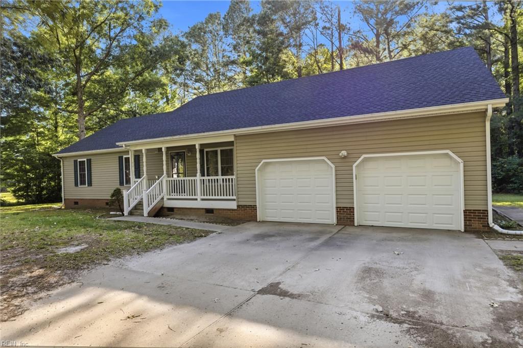 104 Robin Dr Property Photo 3