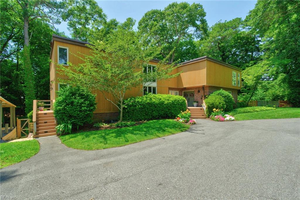 1211 Scottland Ter Property Photo 1