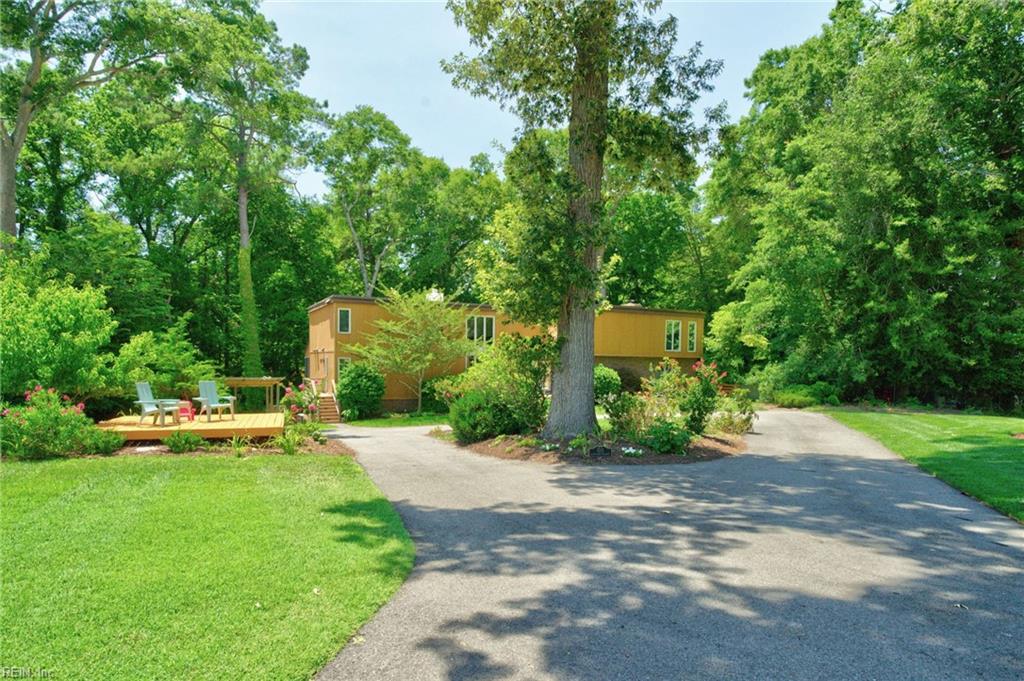 1211 Scottland Ter Property Photo 3