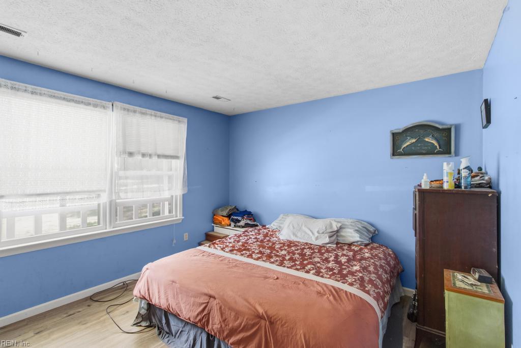 6353 Bolling Brook Ln Property Photo 10