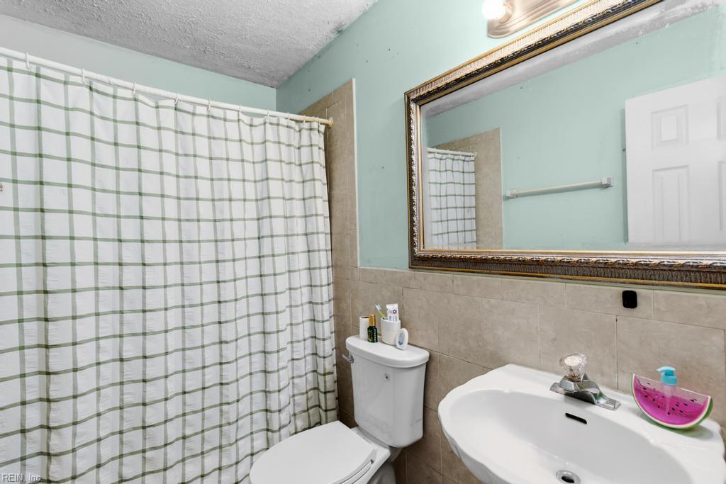 6353 Bolling Brook Ln Property Photo 12