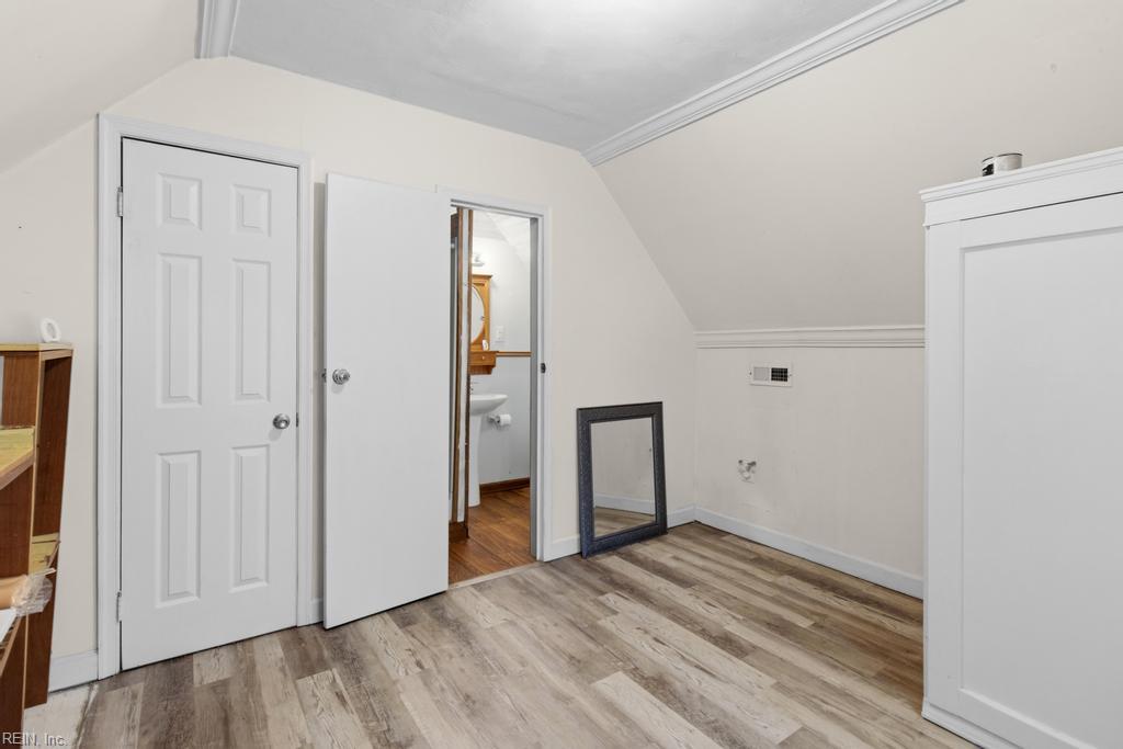 6353 Bolling Brook Ln Property Photo 17