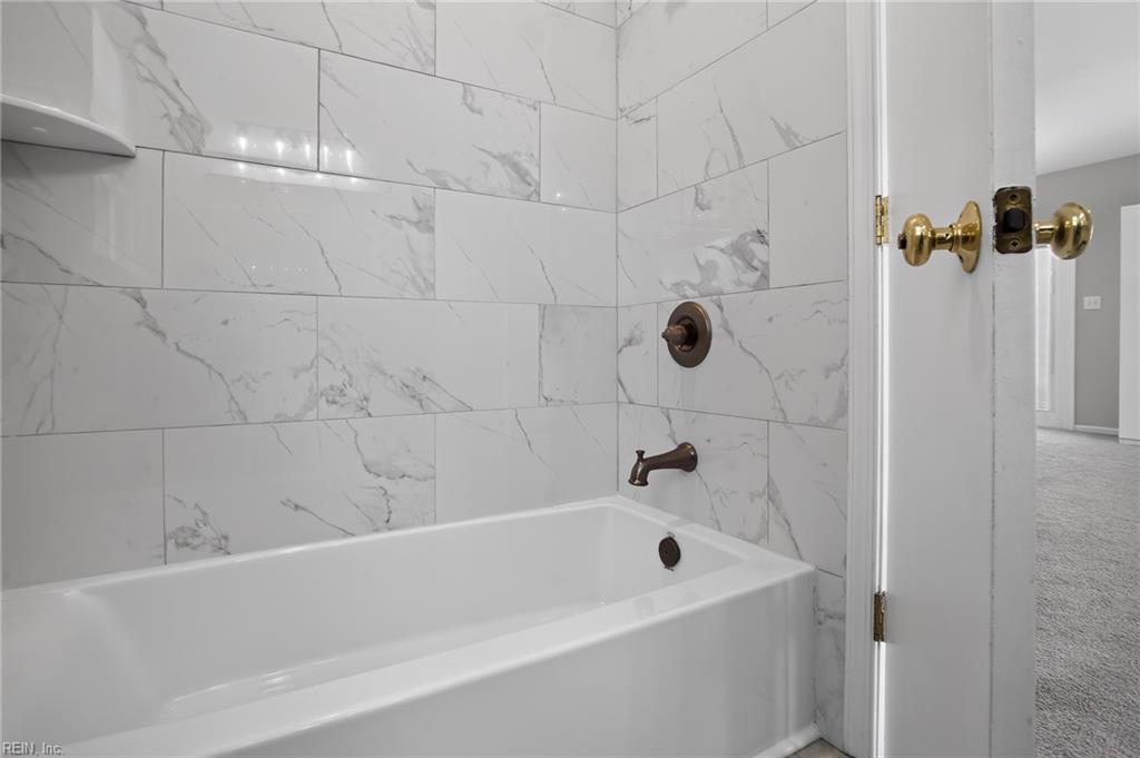 501 Thornloe Ln Ln Property Photo 19
