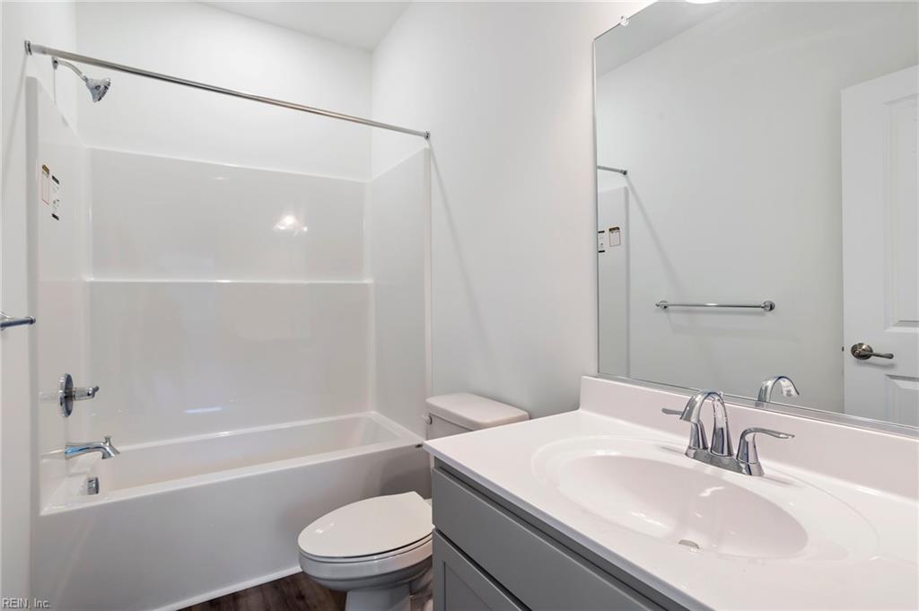 4904 Apricot Way Property Photo 16