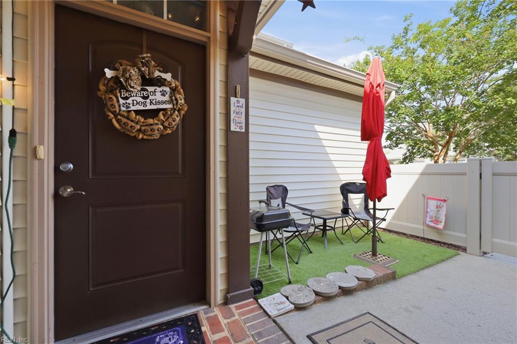 102 Herons Cv Property Photo 3