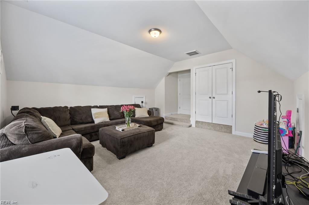 821 Azusa Way Property Photo 30