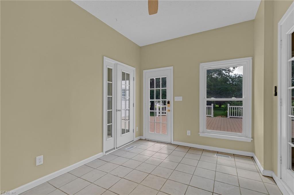 4 Tennis Cir Property Photo 21