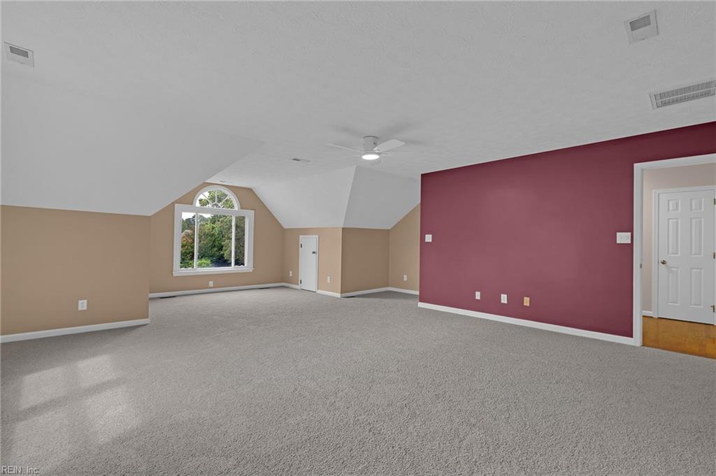 4 Tennis Cir Property Photo 43