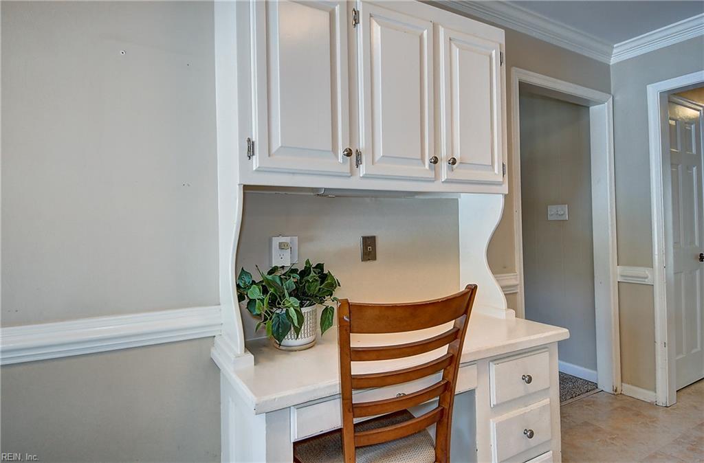 925 Oxford Dr Property Photo 22