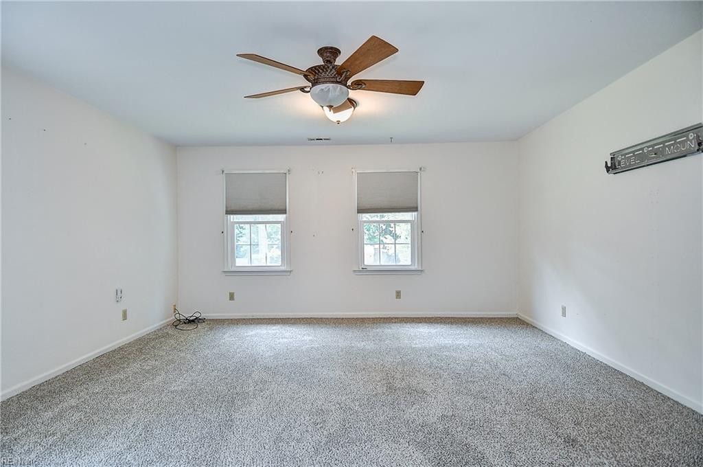 925 Oxford Dr Property Photo 24