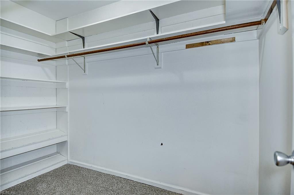 925 Oxford Dr Property Photo 29