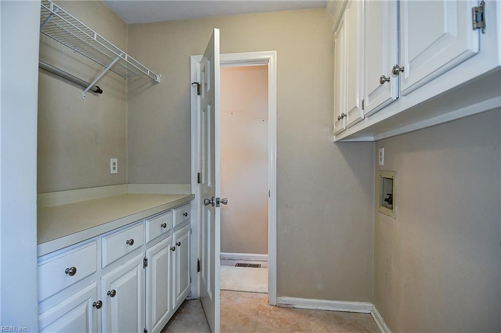 925 Oxford Dr Property Photo 38