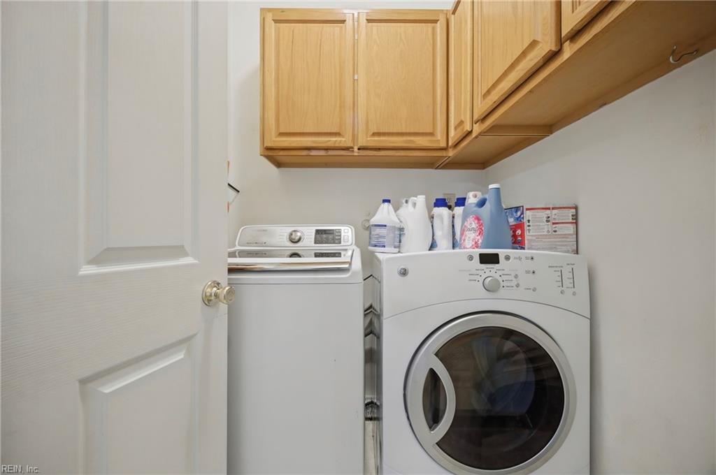831 Holbrook Dr Property Photo 21