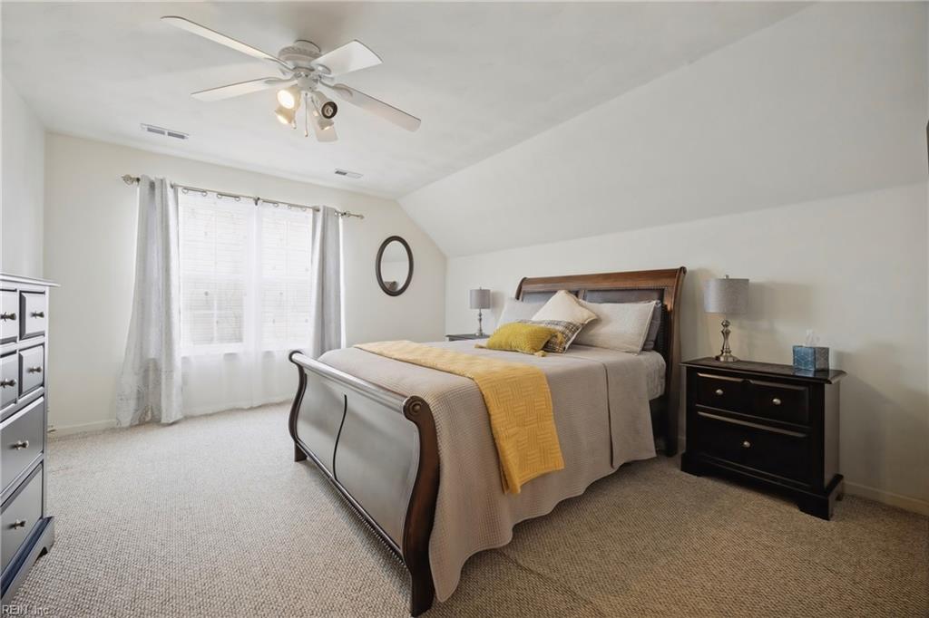 831 Holbrook Dr Property Photo 30