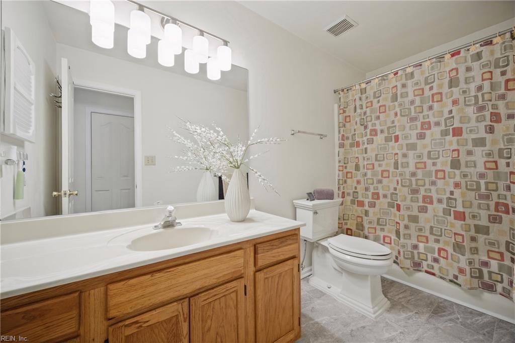 831 Holbrook Dr Property Photo 31