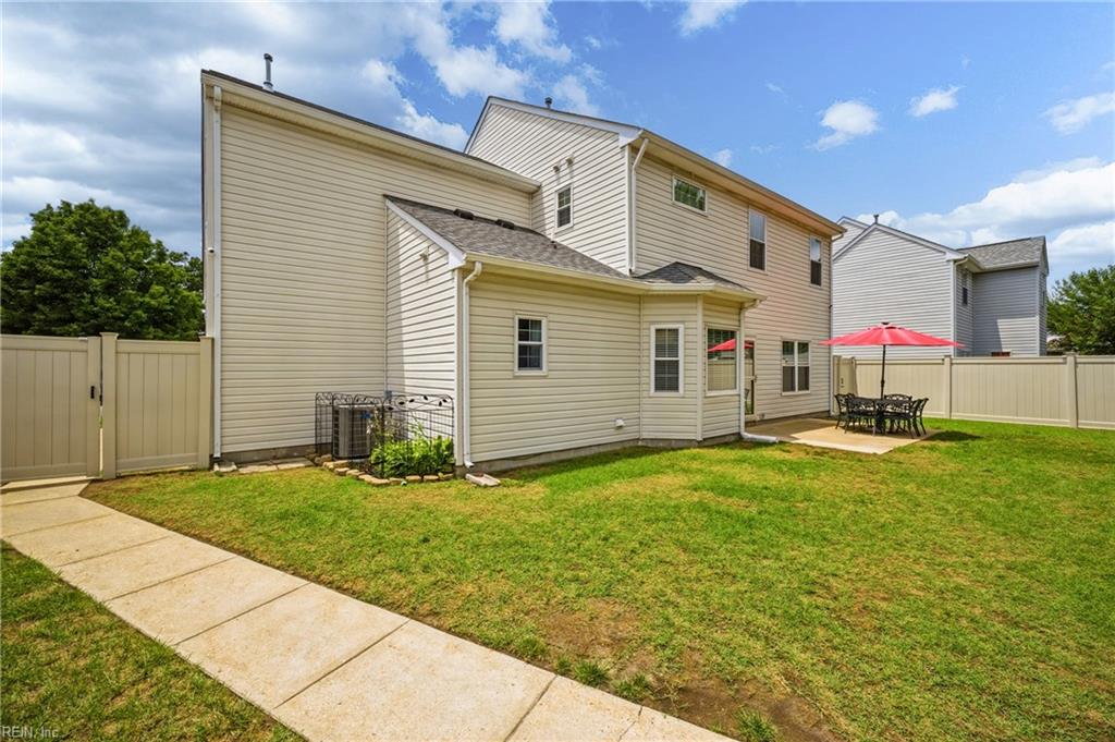 831 Holbrook Dr Property Photo 36