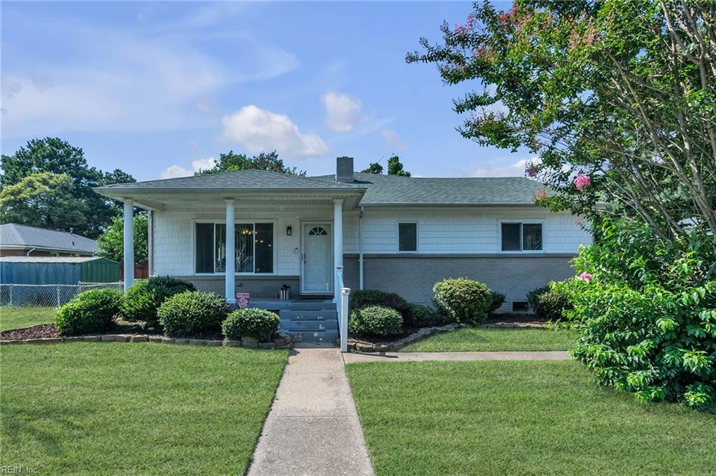2724 Ash St Property Photo 3
