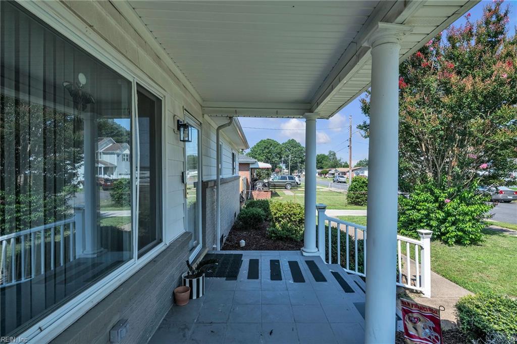 2724 Ash St Property Photo 5