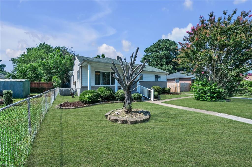 2724 Ash St Property Photo 6
