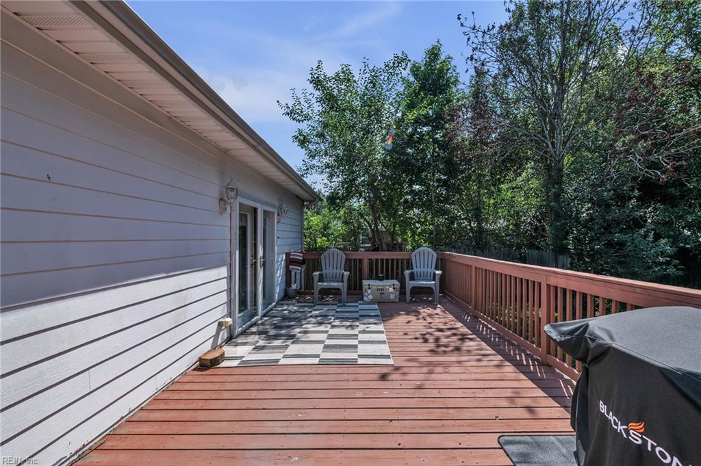 2724 Ash St Property Photo 8