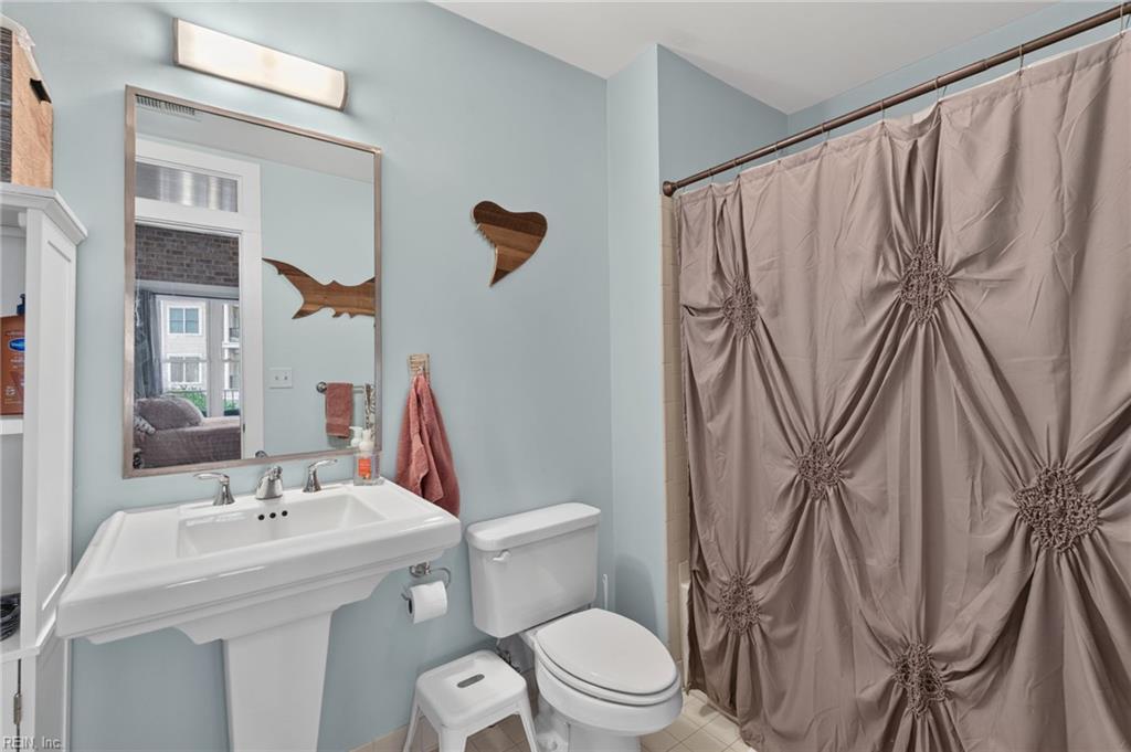 2951 Baltic Ave Property Photo 17