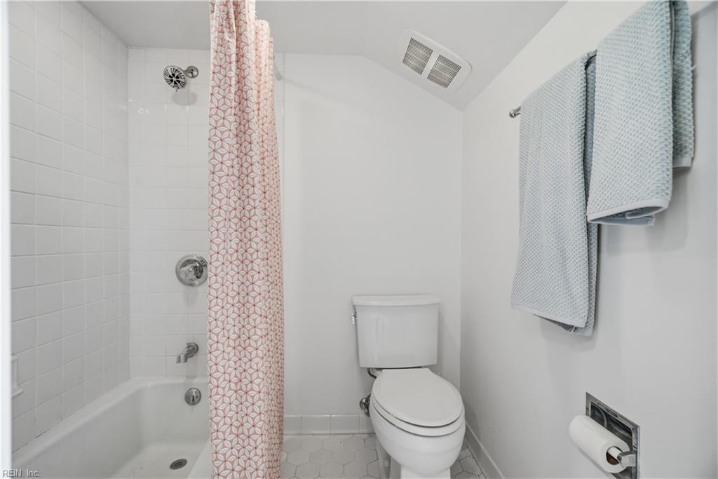 1632 Bay Point Dr Property Photo 25