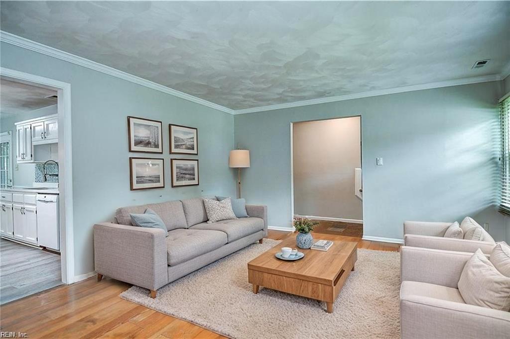 1820 Castleton Ct Property Photo 4