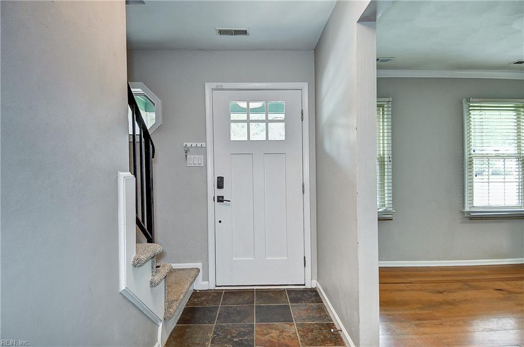 1820 Castleton Ct Property Photo 9