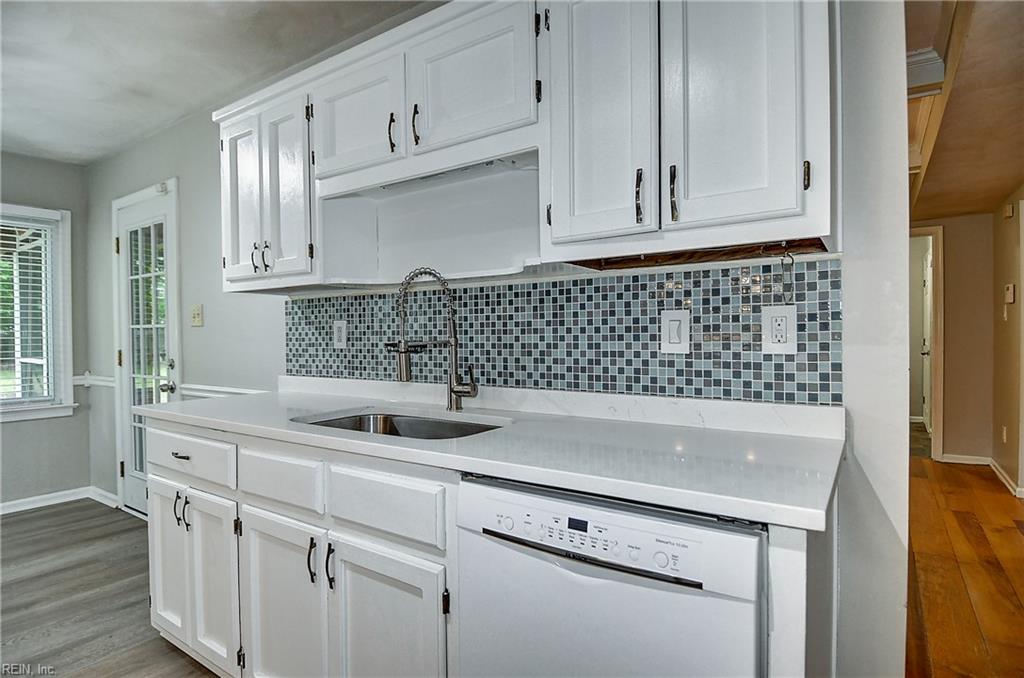 1820 Castleton Ct Property Photo 20