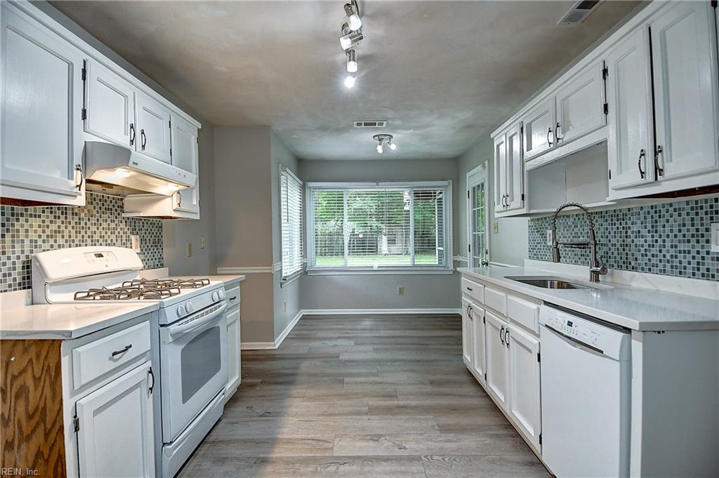 1820 Castleton Ct Property Photo 21