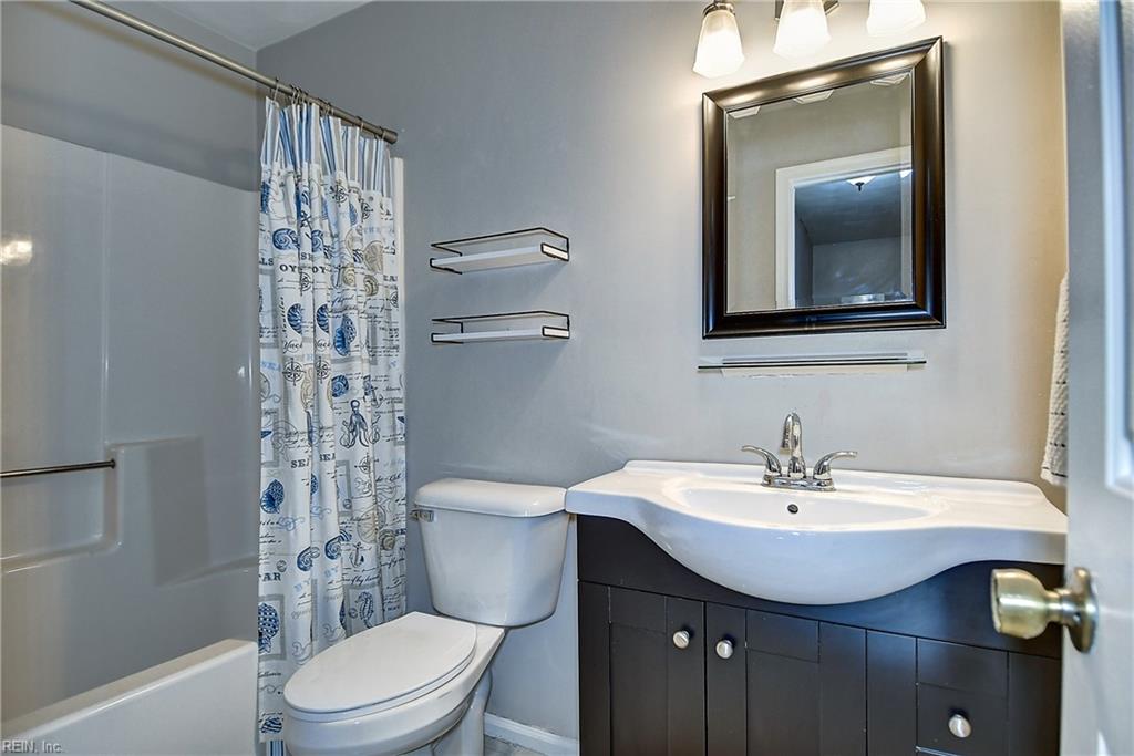 1820 Castleton Ct Property Photo 30