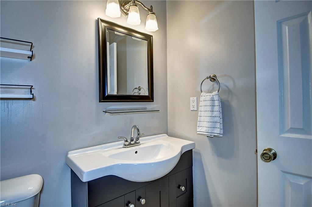 1820 Castleton Ct Property Photo 31