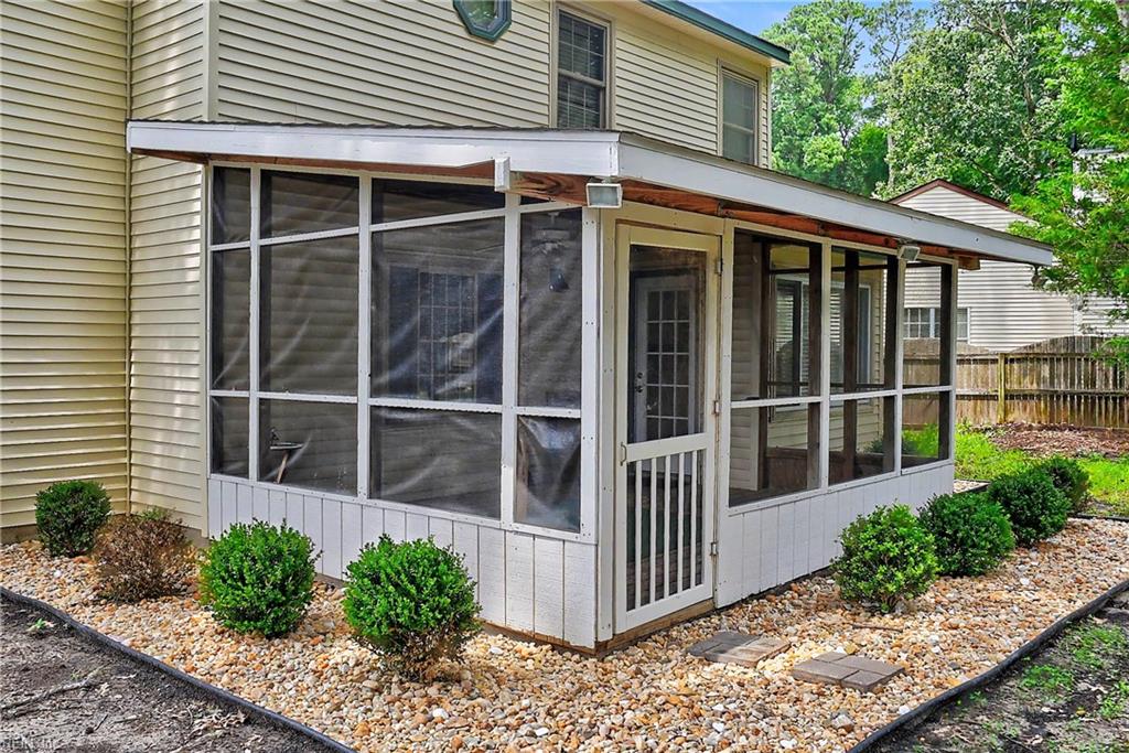 1820 Castleton Ct Property Photo 40