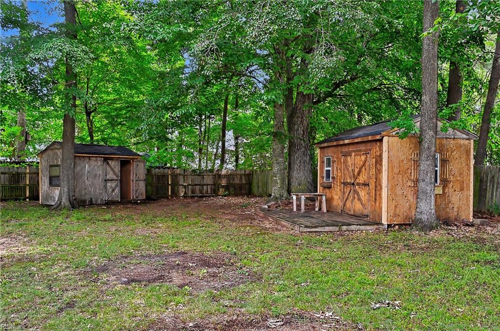 1820 Castleton Ct Property Photo 48