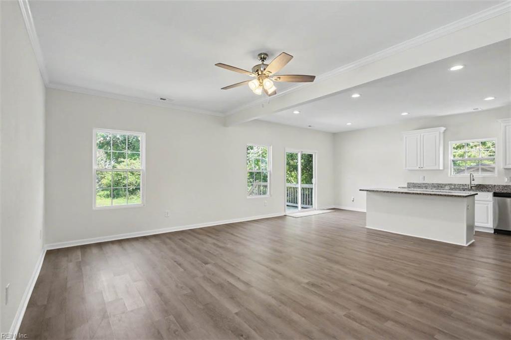 418 Wine St Property Photo 7