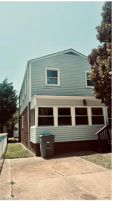 1221 West Ave Property Photo 1