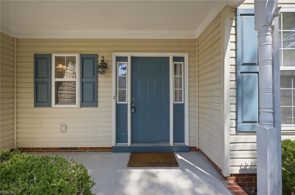 492 Shakespeare Dr Property Photo 3