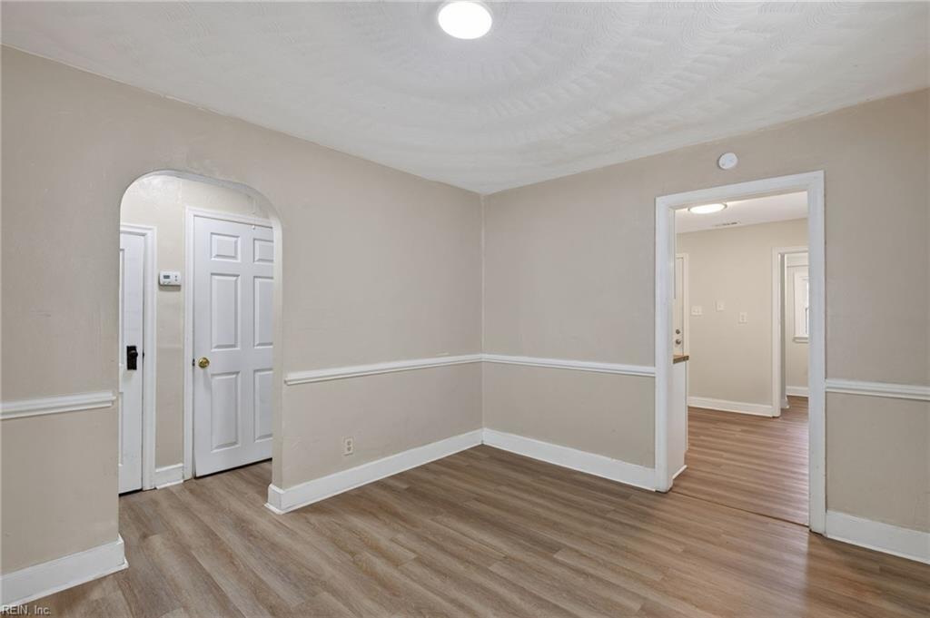 1220 32nd ST Property Photo 1