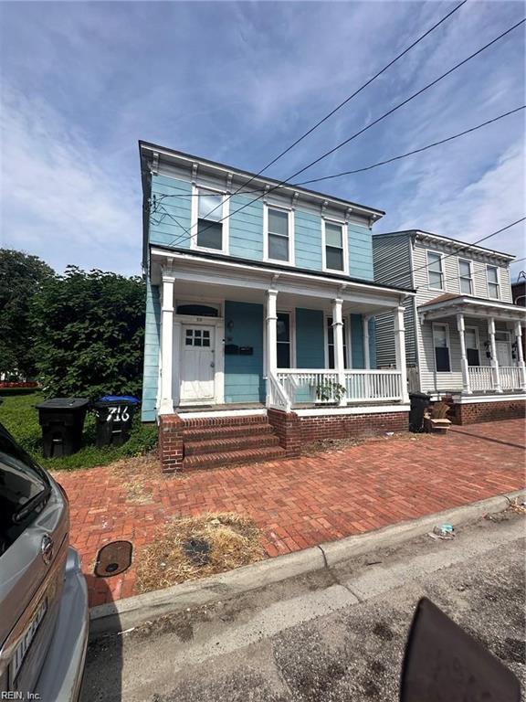 710 Dinwiddie St Property Photo 1