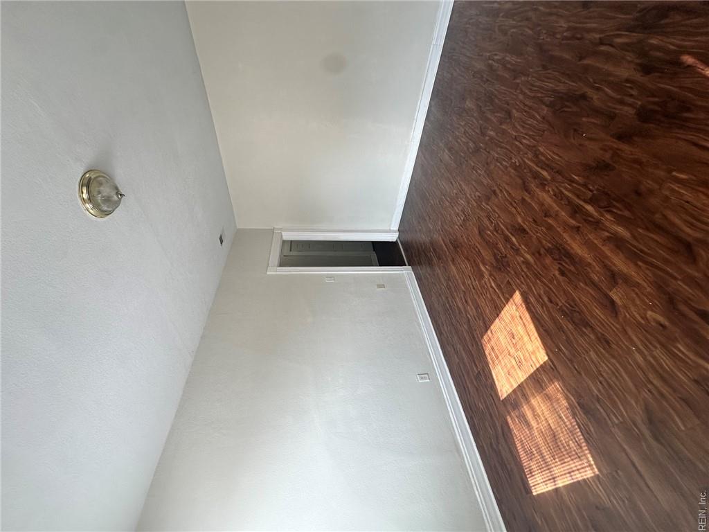 710 Dinwiddie St Property Photo 7