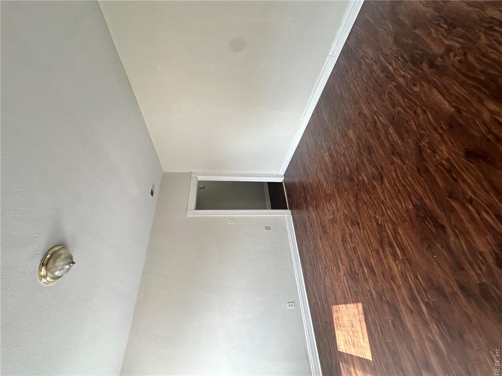 710 Dinwiddie St Property Photo 8