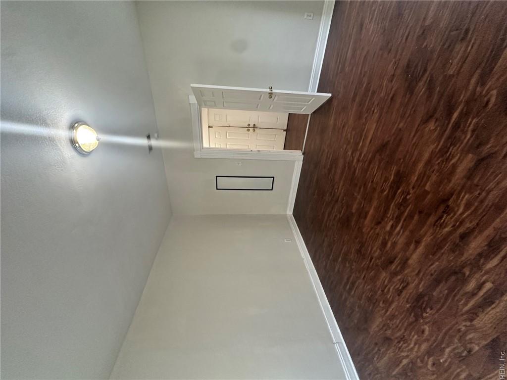 710 Dinwiddie St Property Photo 12