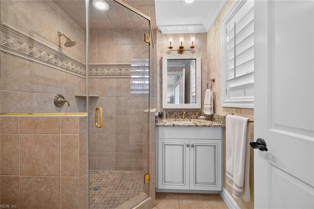 1040 Bobolink Dr Property Photo 22