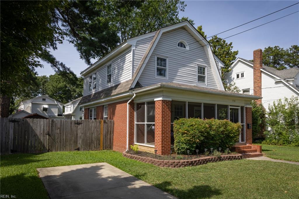 1708 A ST Property Photo 1